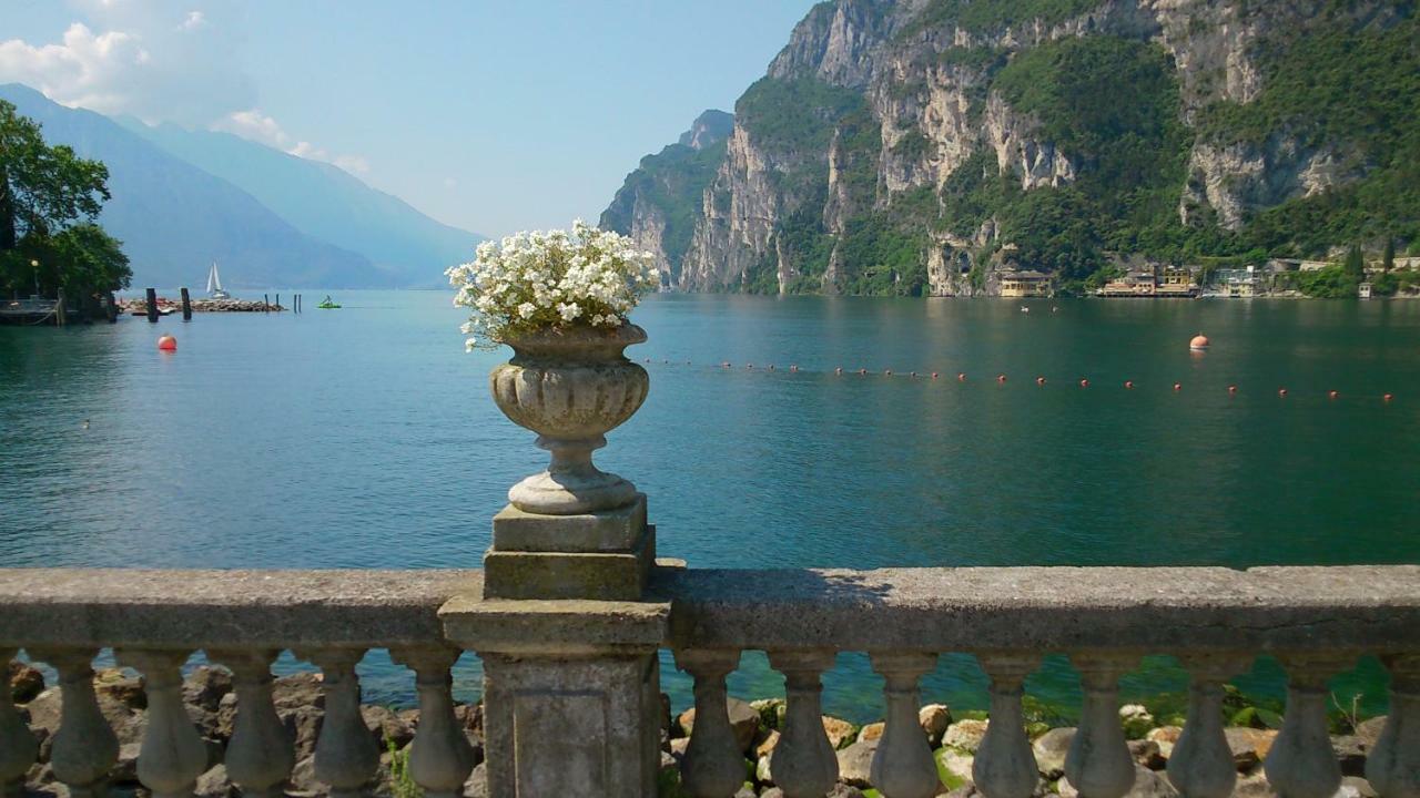 Appartamento Angi - Lago & Vacanza Attiva Riva del Garda Exterior foto