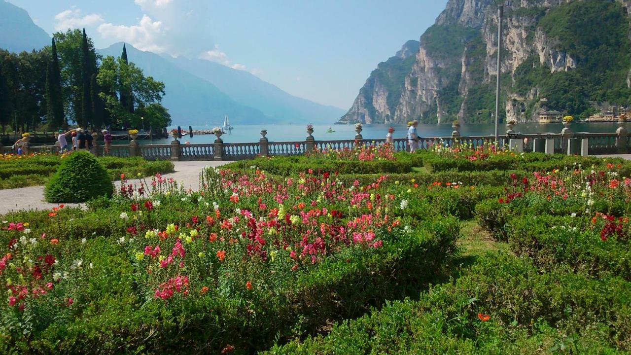 Appartamento Angi - Lago & Vacanza Attiva Riva del Garda Exterior foto